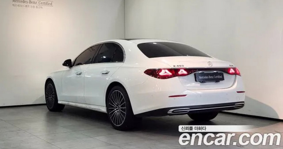 Mercedes-Benz E-Class 