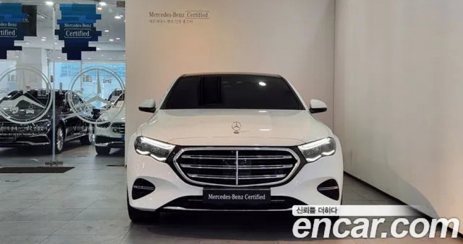 Mercedes-Benz E-Class 