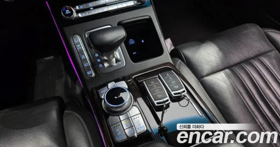 Genesis G90 