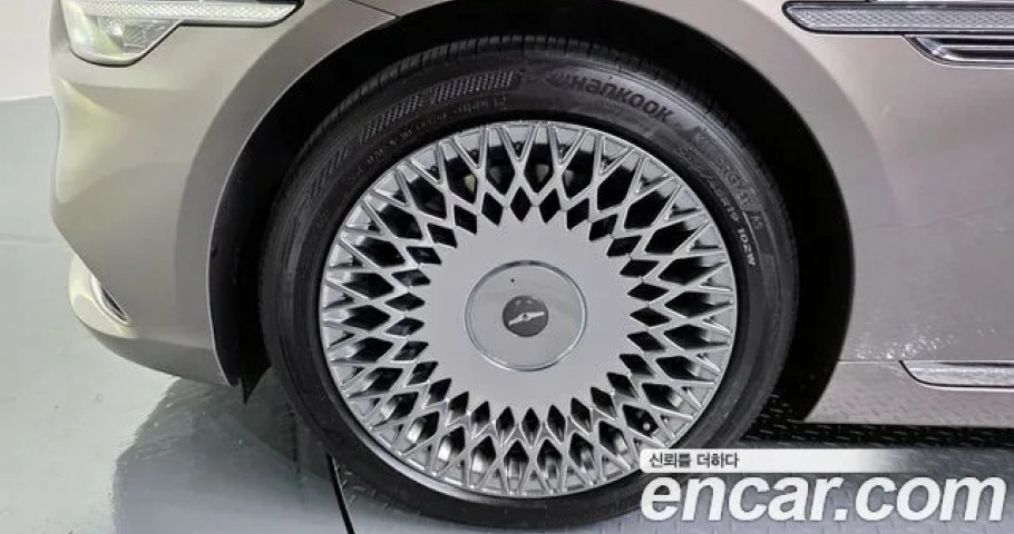 Genesis G90 