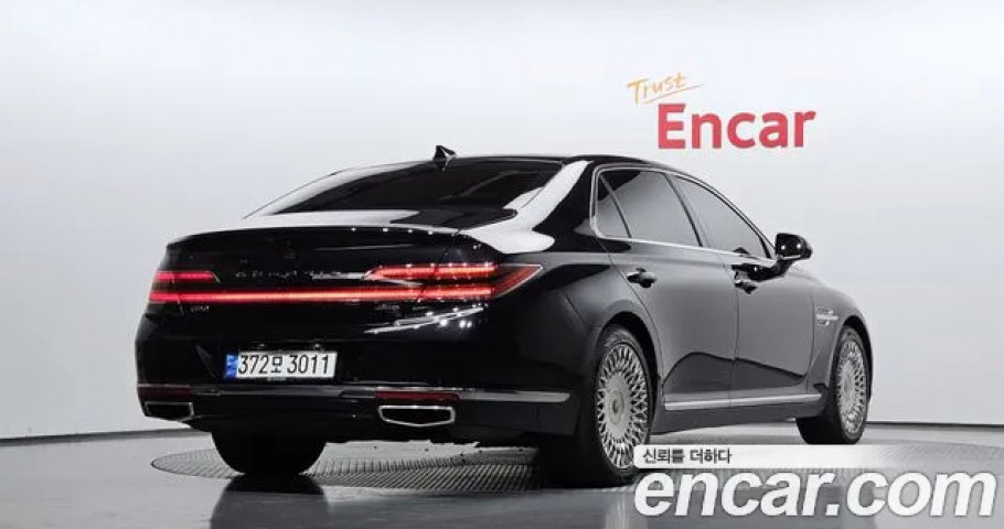 Genesis G90 
