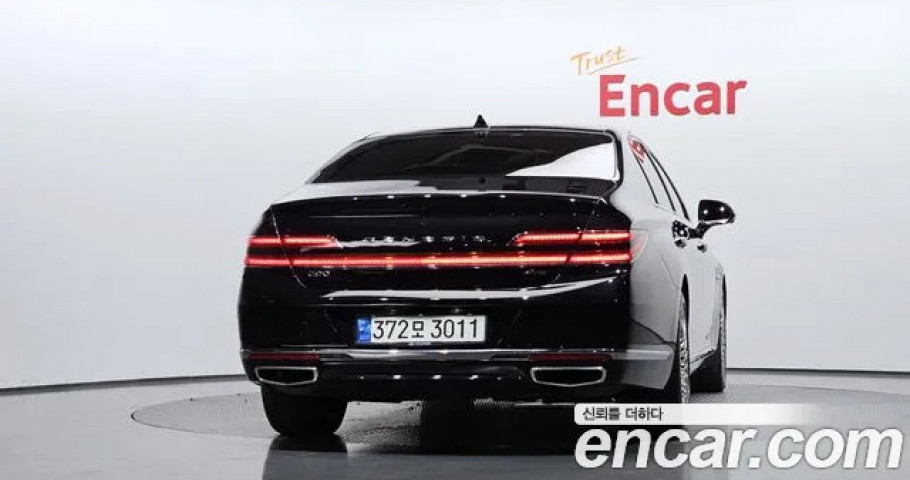 Genesis G90 