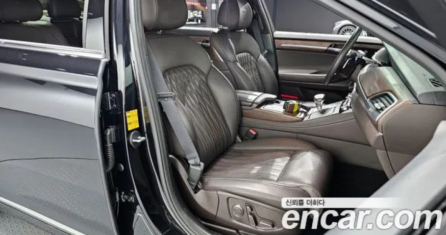Genesis G90 