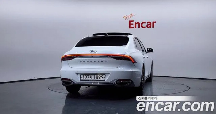 Hyundai Grandeur 