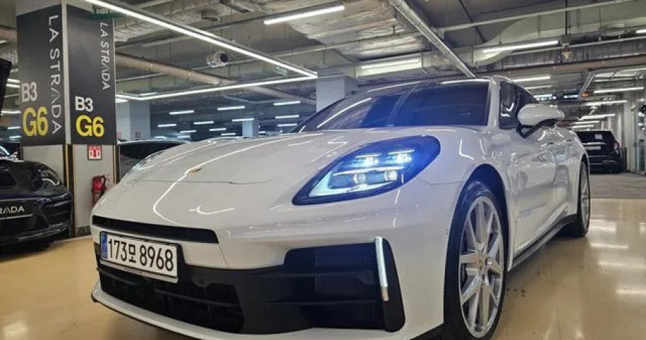Porsche Panamera 