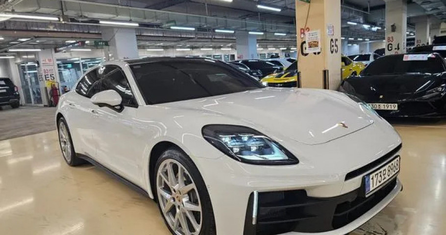 Porsche Panamera 