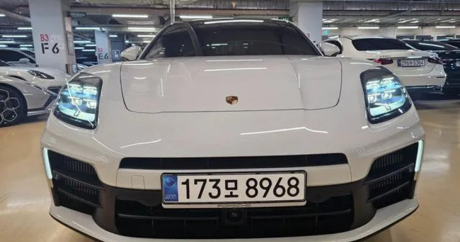 Porsche Panamera 