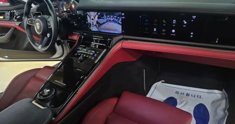 Porsche Panamera 