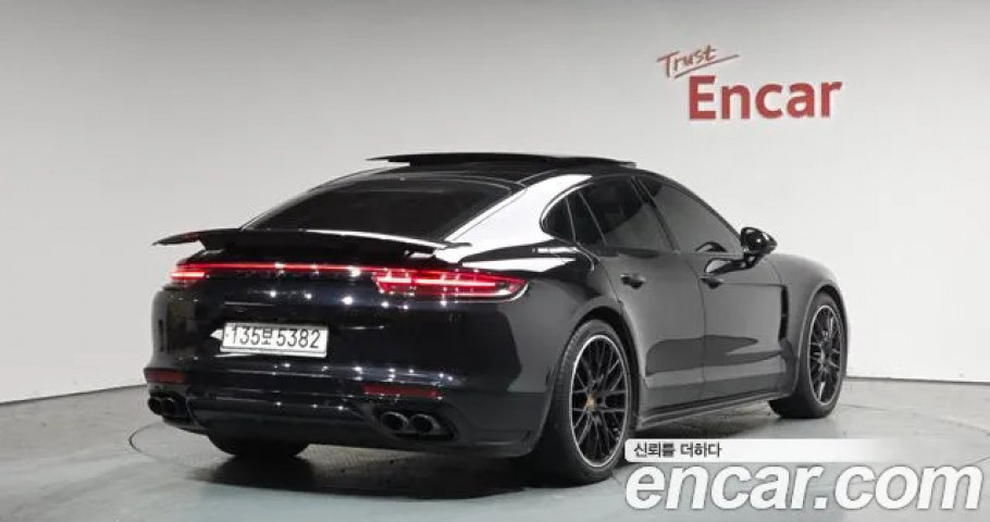 Porsche Panamera 