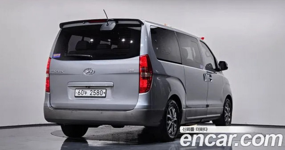 Hyundai Starex 