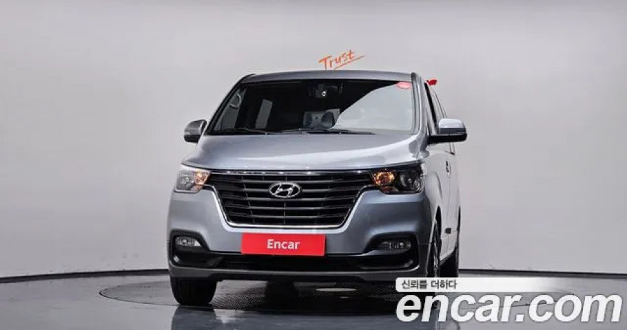 Hyundai Starex 