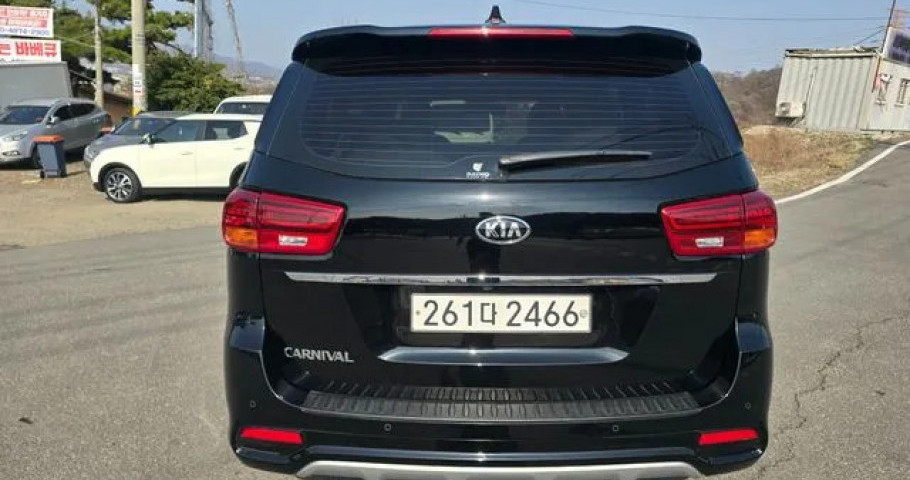 Kia Carnival 
