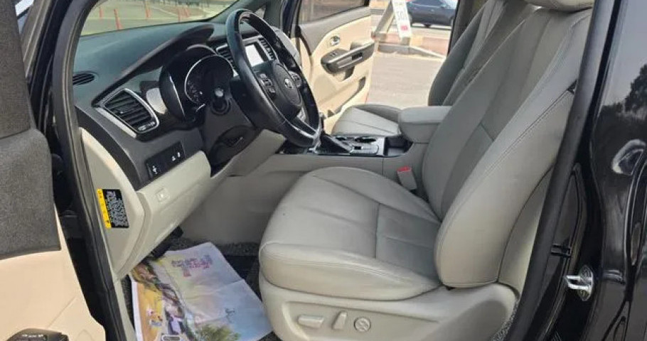 Kia Carnival 