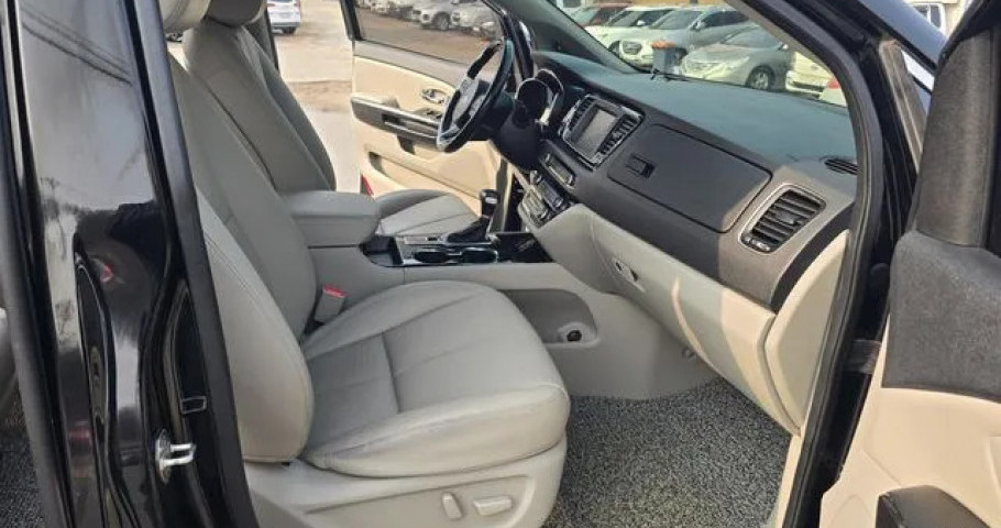 Kia Carnival 