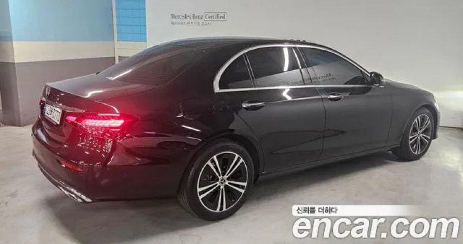 Mercedes-Benz E-Class 