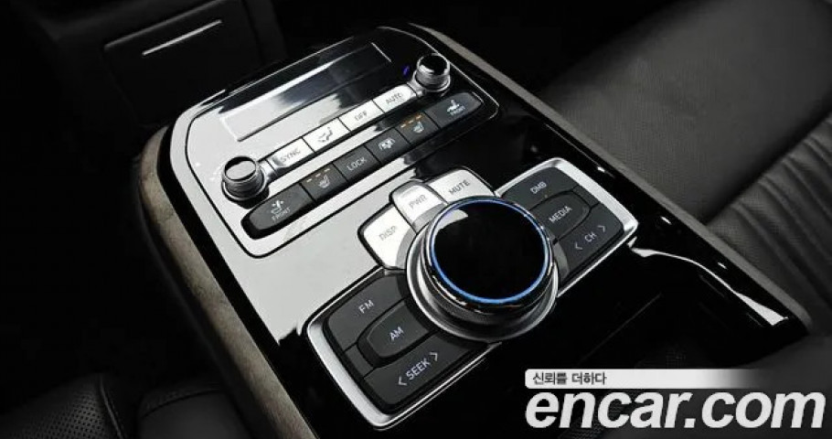 Genesis G90 