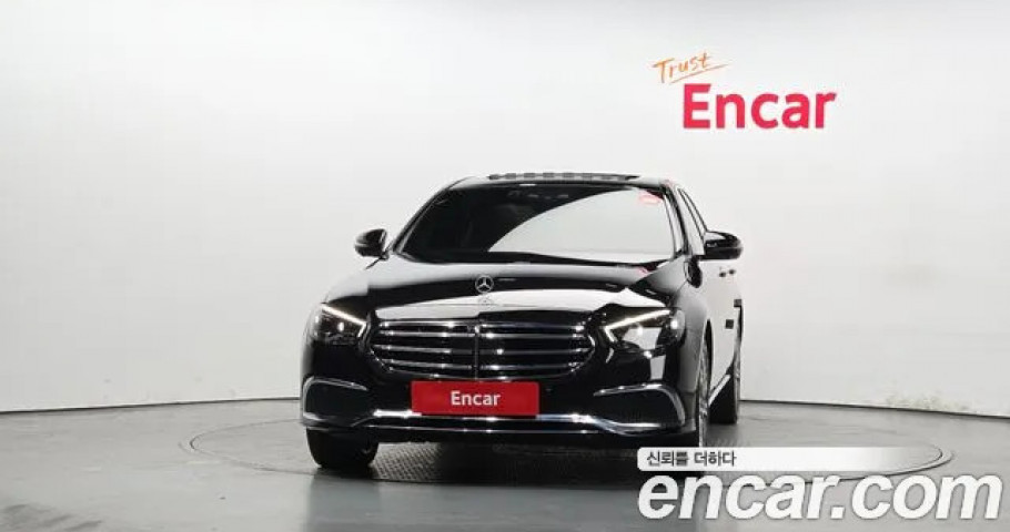Mercedes-Benz E-Class 