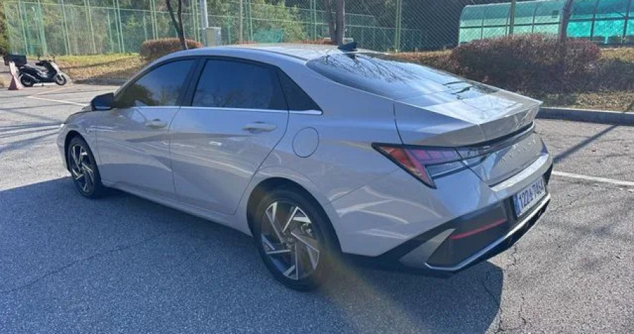 Hyundai Avante (Elantra) 