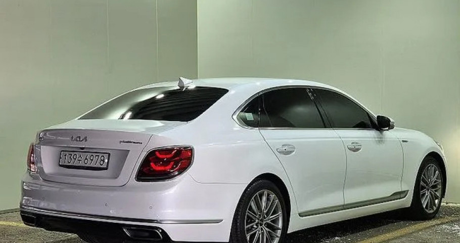 Kia K9 