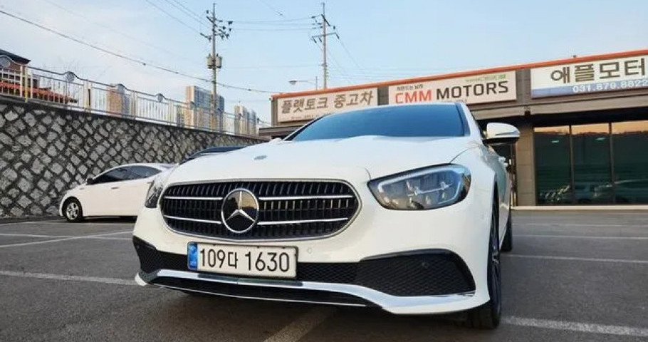 Mercedes-Benz E-Class 