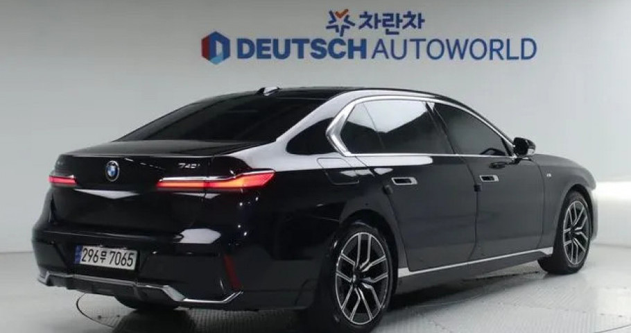 Bmw 7-Series 