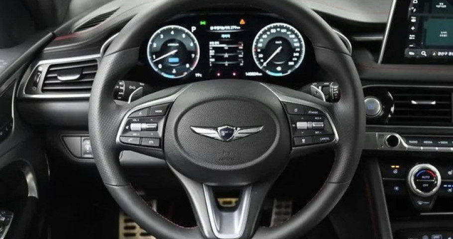 Genesis G70 