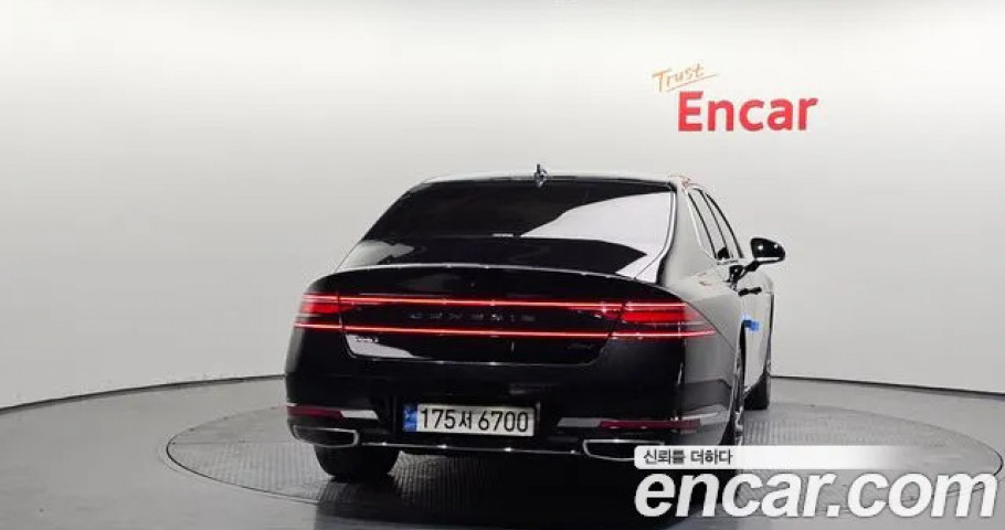 Genesis G90 