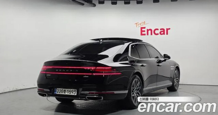 Genesis G90 
