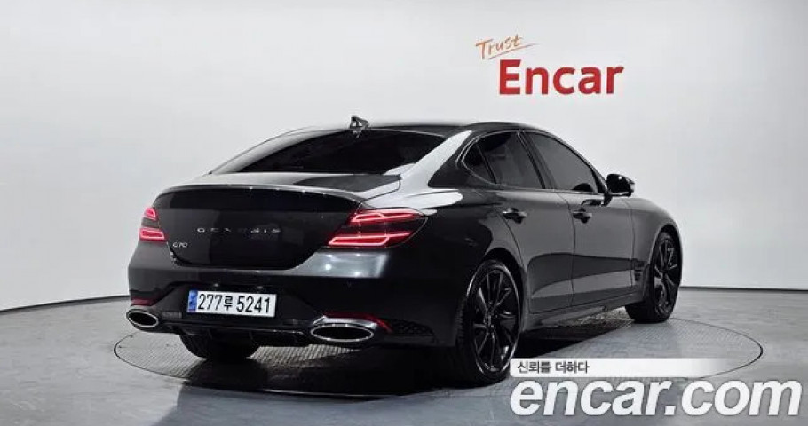 Genesis G70 