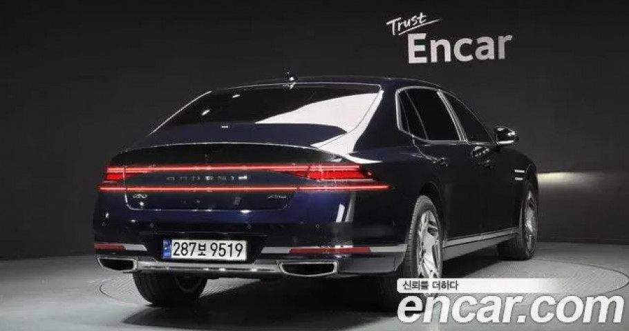 Genesis G90 