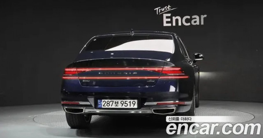 Genesis G90 