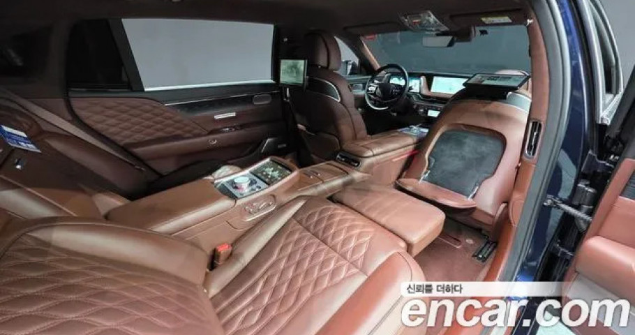 Genesis G90 