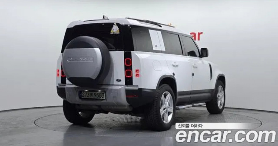 Land Rover Defender 