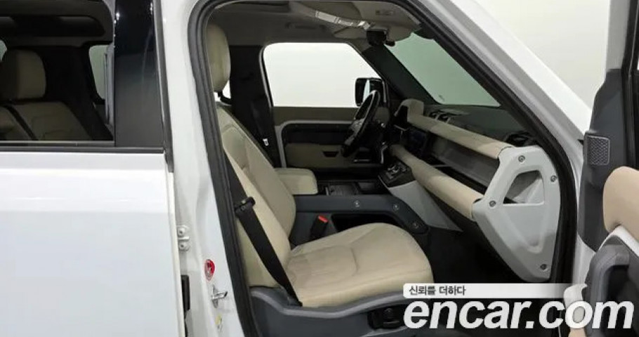 Land Rover Defender 