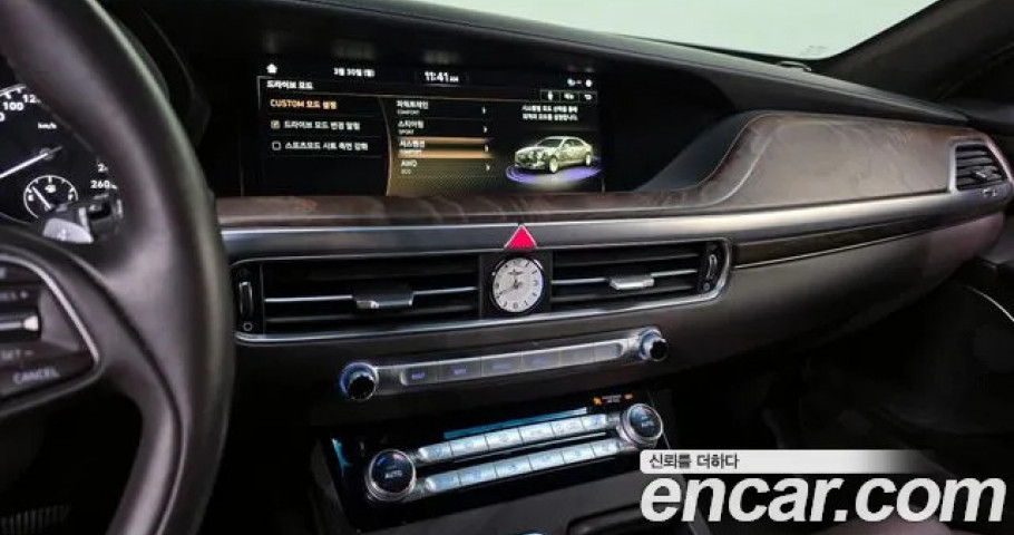 Genesis G90 
