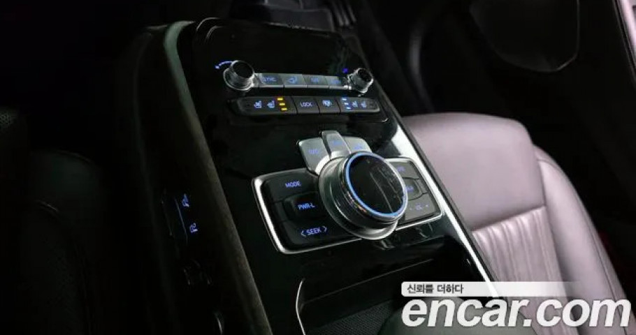 Genesis G90 