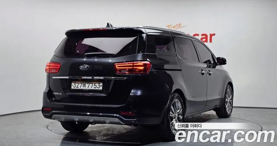 Kia Carnival 