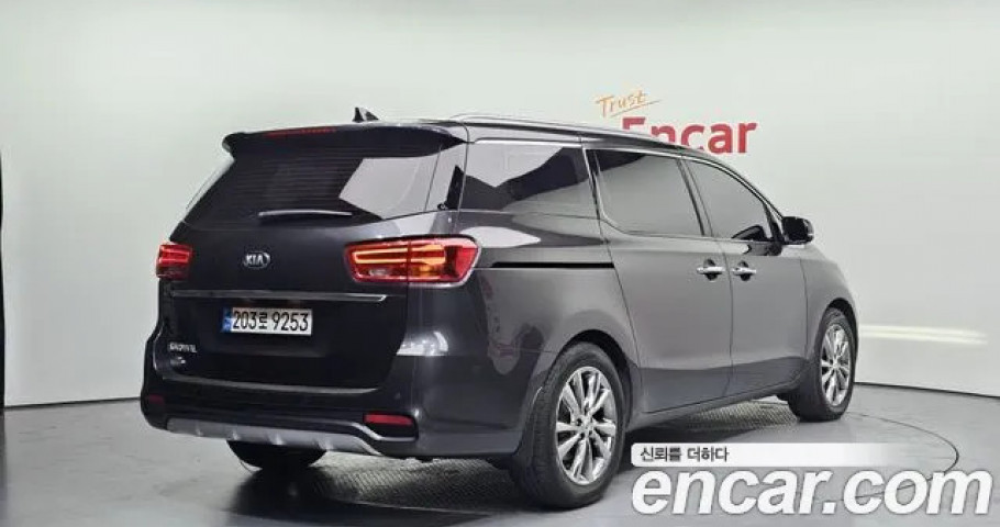 Kia Carnival 