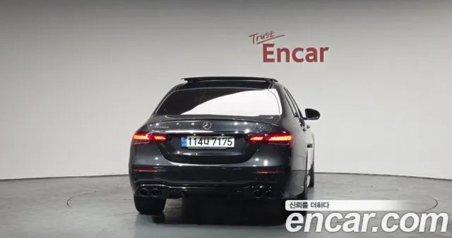 Mercedes-Benz E-Class 