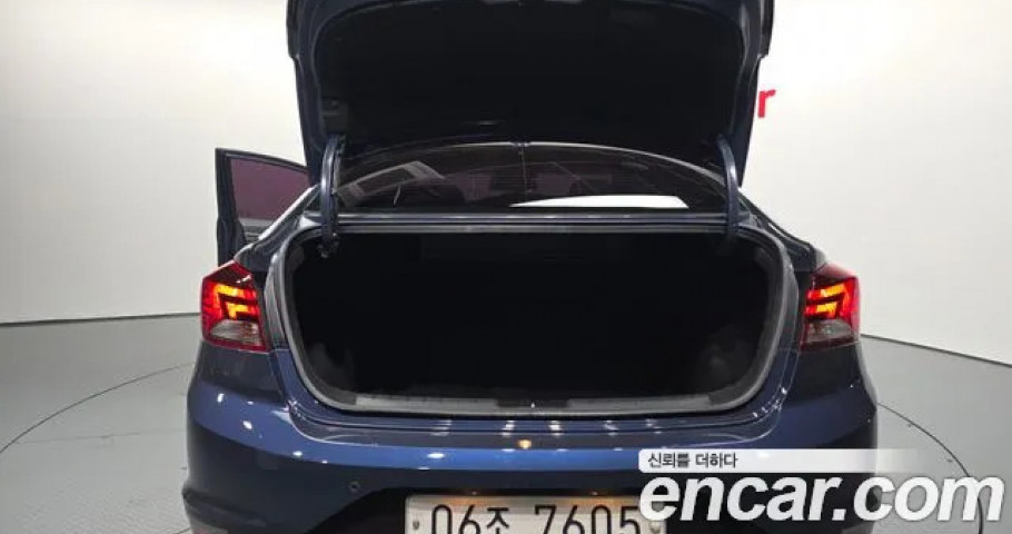 Hyundai Avante (Elantra) 