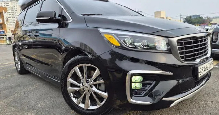 Kia Carnival 
