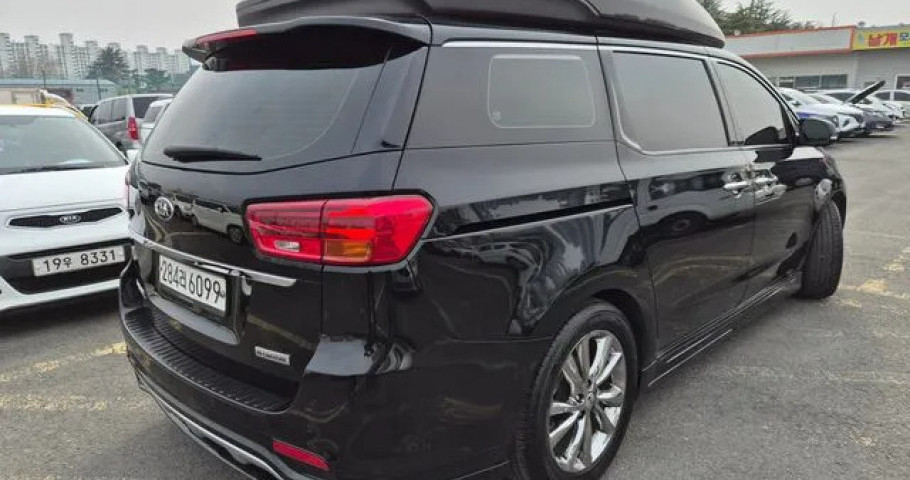 Kia Carnival 