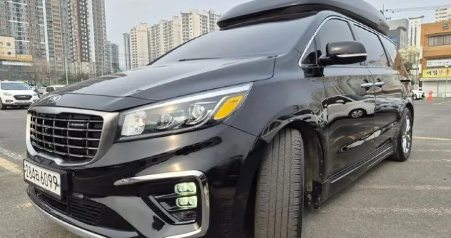 Kia Carnival 