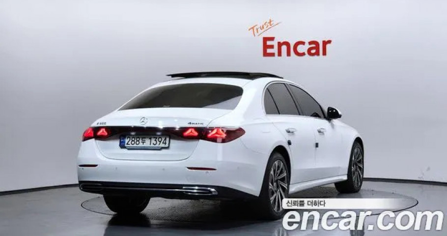 Mercedes-Benz E-Class 