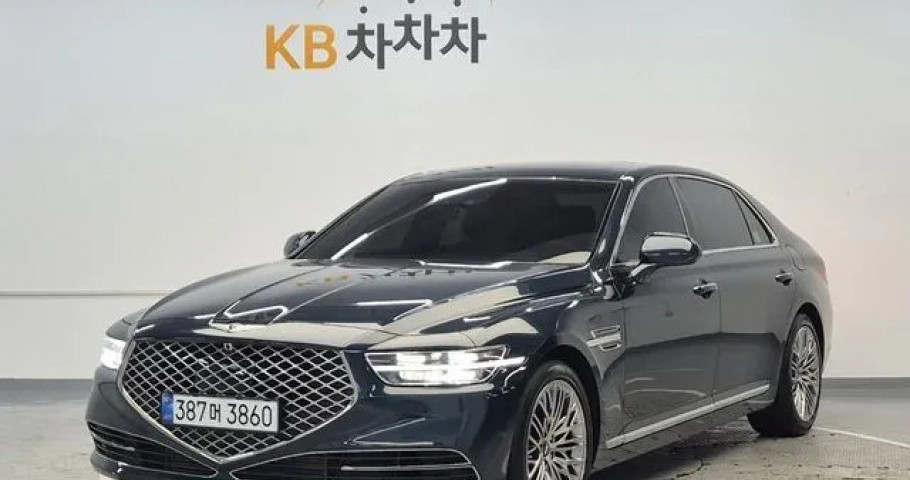 Genesis G90 
