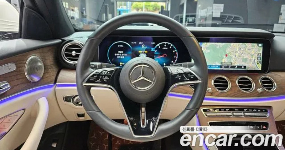 Mercedes-Benz E-Class 