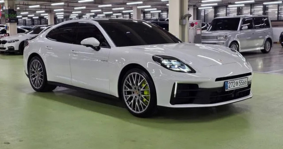 Porsche Panamera 