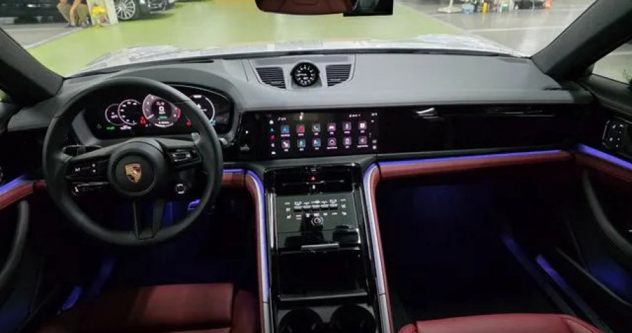 Porsche Panamera 