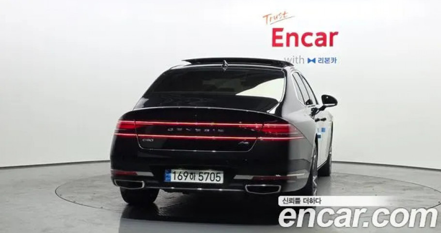 Genesis G90 