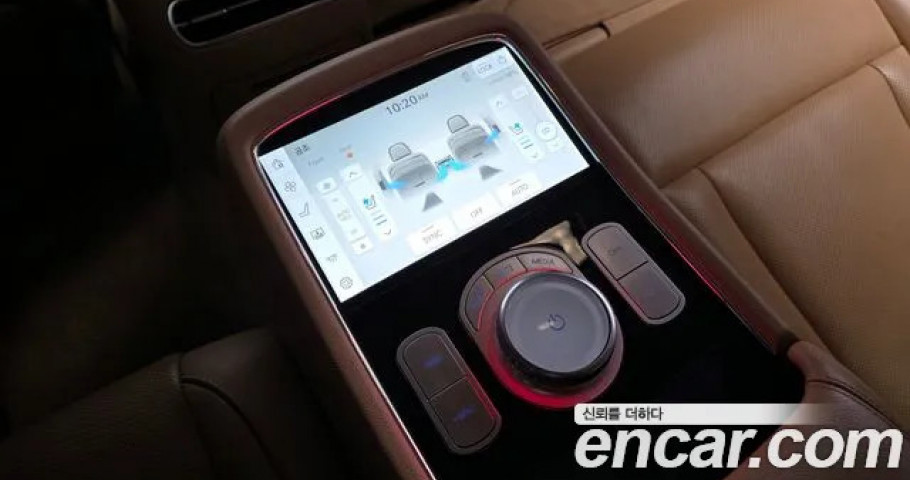 Genesis G90 